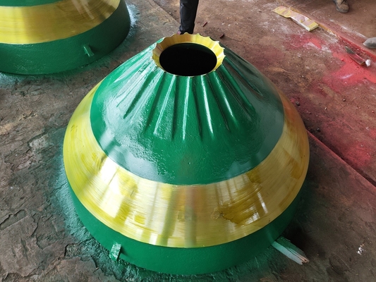 Recambios Conave de la trituradora de piedra del cono de CH440 CS440 y piezas que llevan de la chimenea