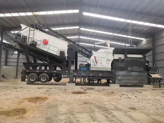 pantalla móvil móvil de la planta de la trituradora de piedra de la máquina 150 TPH 190 TPH de la trituradora 174.7Kw