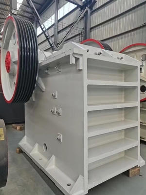 tipo máquina de piedra del mandíbula 110Kw de la trituradora del cono de la capacidad PE750*1060 380V de la trituradora de la roca alta