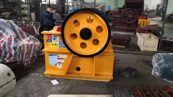 trituradora PE250*400 de la roca de la pequeña escala de la explotación minera de la máquina 5-20 TPH de la trituradora de mandíbula 15Kw