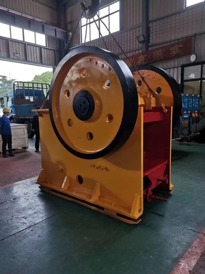 pequeña roca del granito duro 55Kw que machaca blanco amarillo de la máquina PE500*750