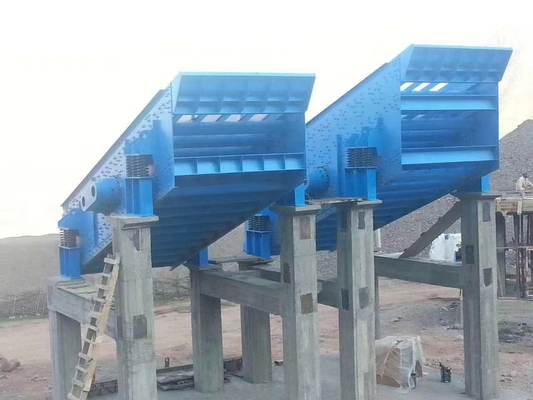 Tamiz vibratorio 45Kw del movimiento circular de la serie de Yk en gris del hierro de la mina