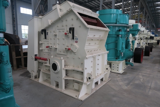 Mina secundaria de piedra de la máquina 200Kw PF1315 de la trituradora del impacto horizontal que machaca la dolomía