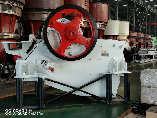 100Kw que machaca la trituradora de mandíbula C106 de la fresadora 8474209000 en mina y la mina