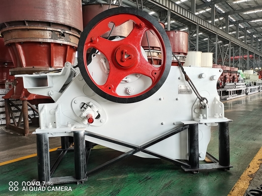 100Kw que machaca la trituradora de mandíbula C106 de la fresadora 8474209000 en mina y la mina