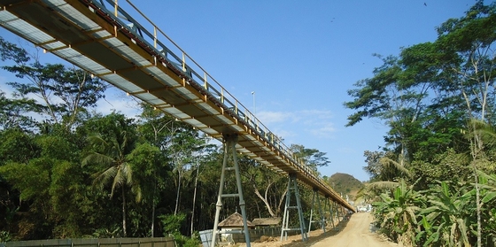 el transportador de correa de transferencia de la mina de carbón 380V 250kW inclinó el flanco de goma