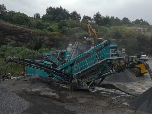 500 la pista móvil usada TPH de la trituradora 550SR montó la trituradora de piedra de la segunda mano hecha en 2020